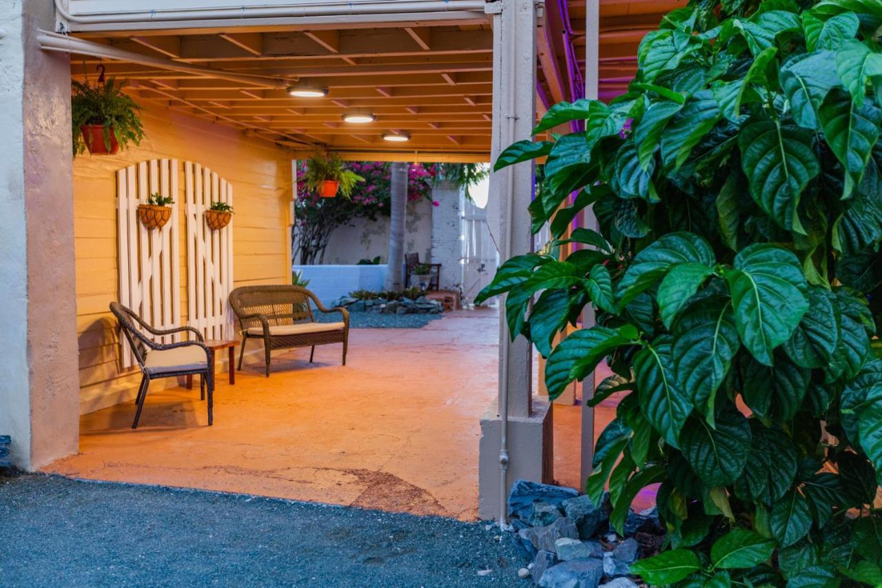 Victoria House Ξενοδοχείο Frederiksted Εξωτερικό φωτογραφία