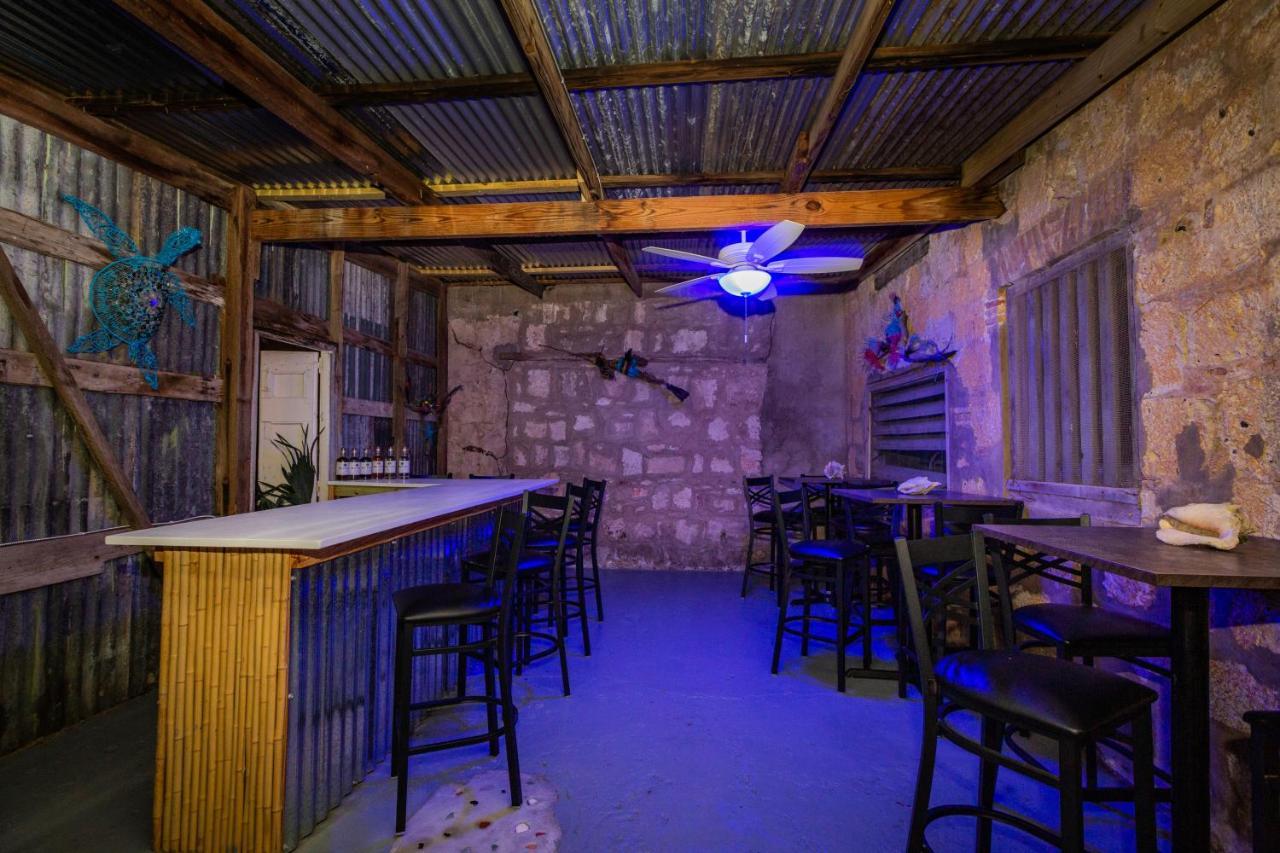 Victoria House Ξενοδοχείο Frederiksted Εξωτερικό φωτογραφία